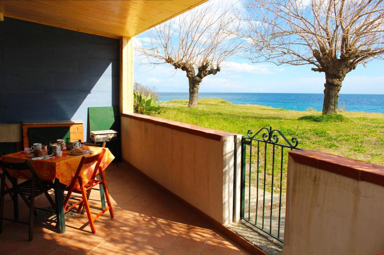 House On The Sea Mascali Exterior foto